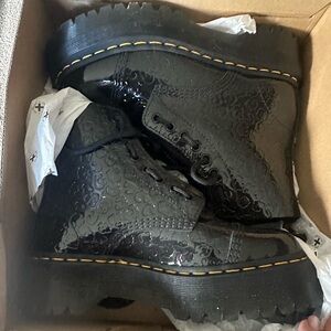 NEW - never worn Dr Martin Sinclair Patent Leather Leopard